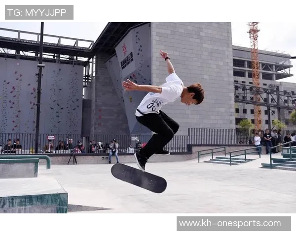 北京极限运动队在运动滑板精英赛中的表现与经验分析