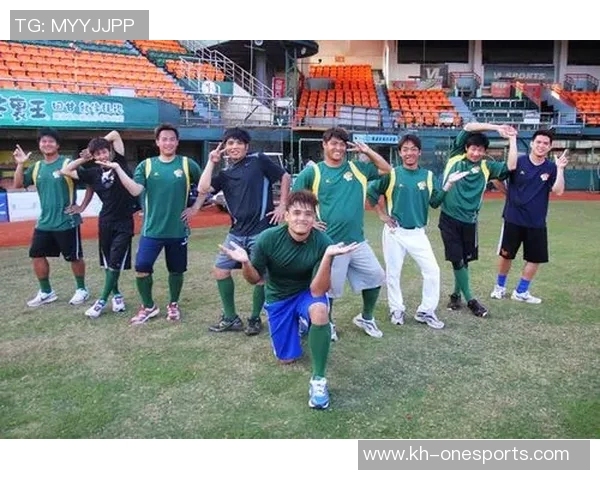 重庆街舞队技术与传统体育的深度对比分析探讨