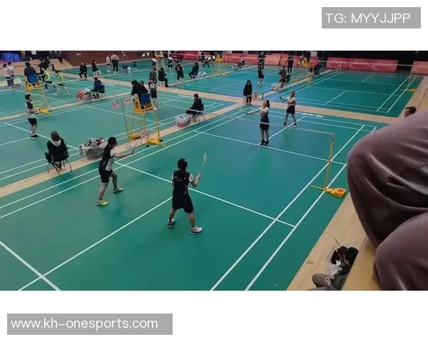 实时新闻南京羽毛球队的节奏变化与比赛表现分析探讨